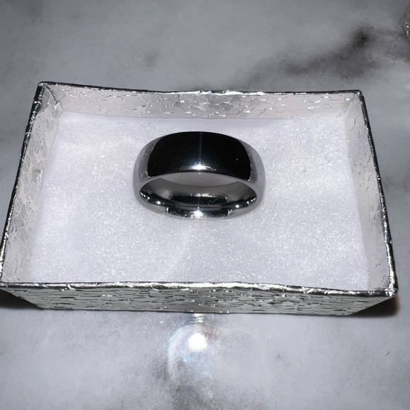Tungsten Carbide Men’s Ring - Picture 1 of 2